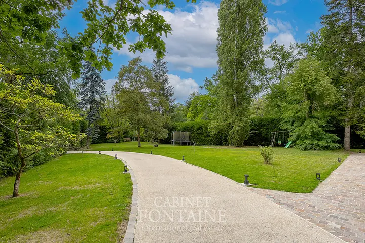 maison d'architecte 8 pièces à LAMORLAYE (60260) — photo 2