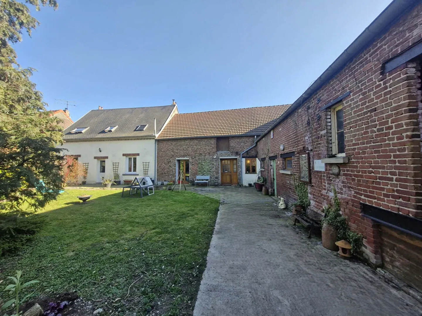 Charmante maison et son ancien salon de thé