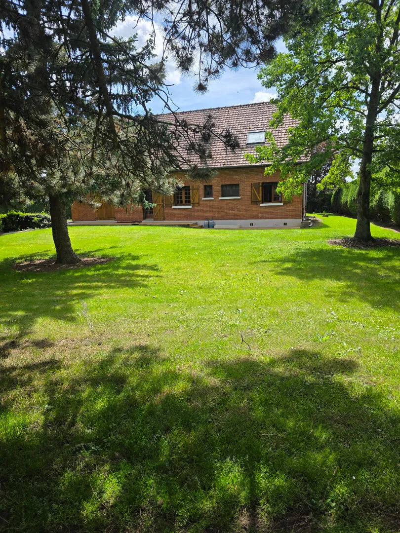 Maison Wiencourt l'Equipee 8 pièce(s) 180 m2